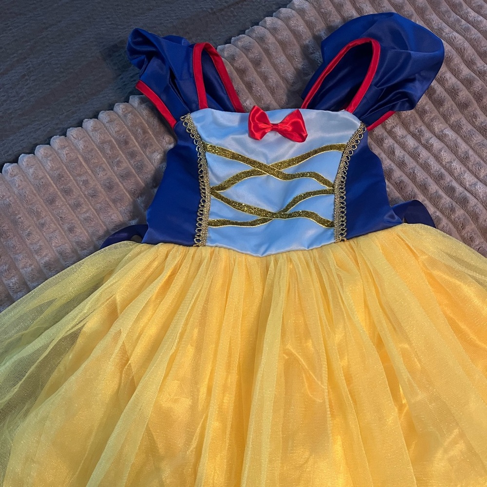 Snow White Costume